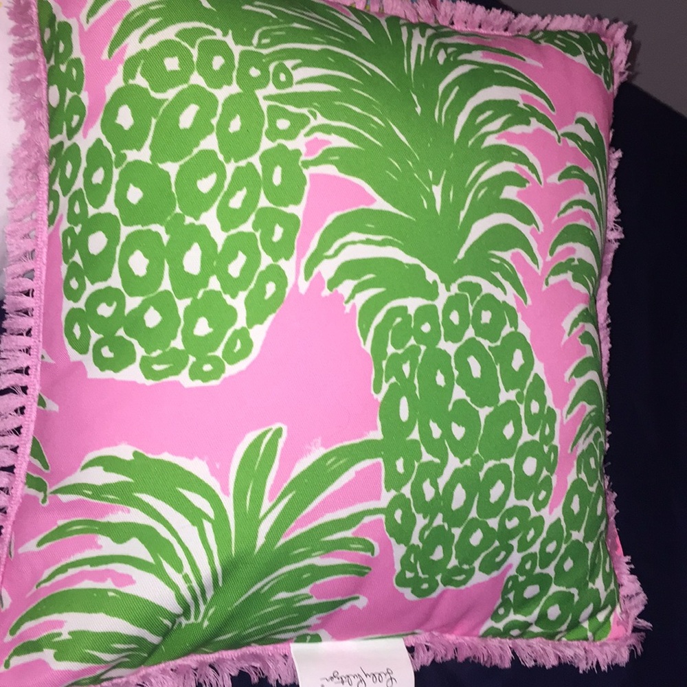 Lilly Pulitzer Throw Pillow 🍍